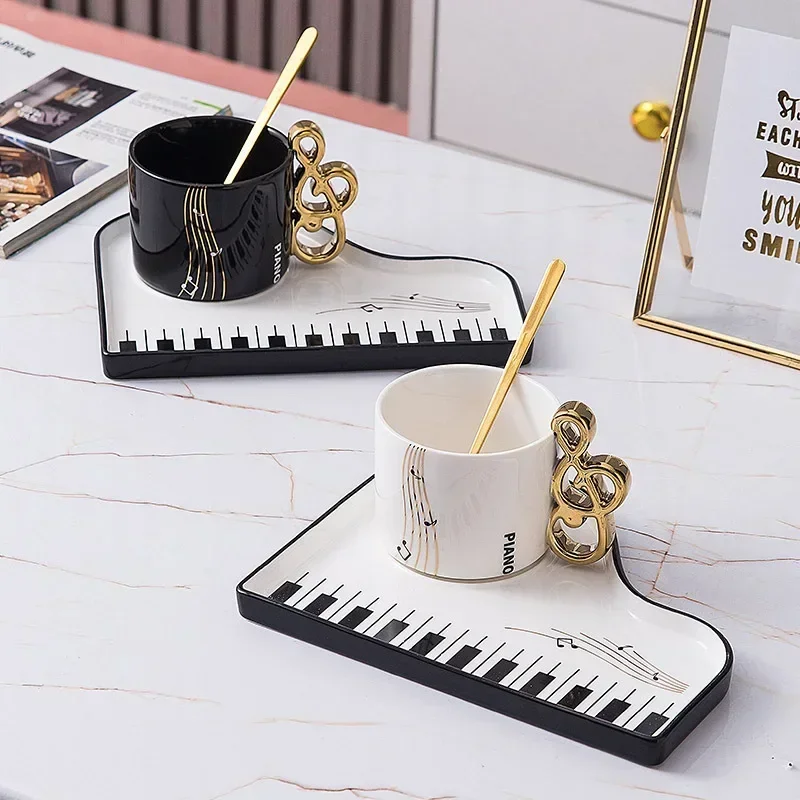 Coffee Tea Spoon - 200ml クリエイティブピアノコーヒーマグ プレートセット付き セラミックマグ 音楽柄ハンドル付き スプーン付き